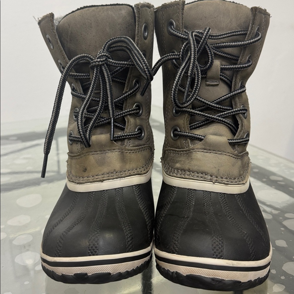 Sorel Olive Green and Black Lace-Up Duck Booties with Gray Cuff - Picture 13 of 13